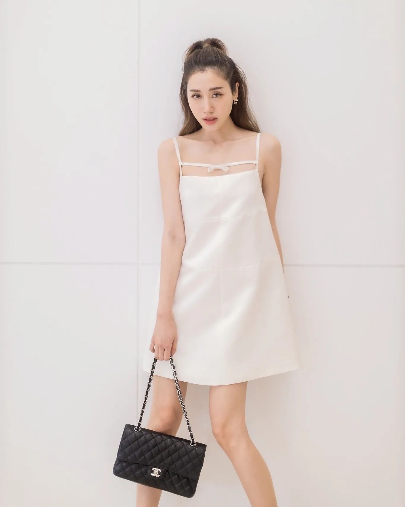 美女图集:泰星pim的时尚穿搭,魅力十足,真是美到心坎里