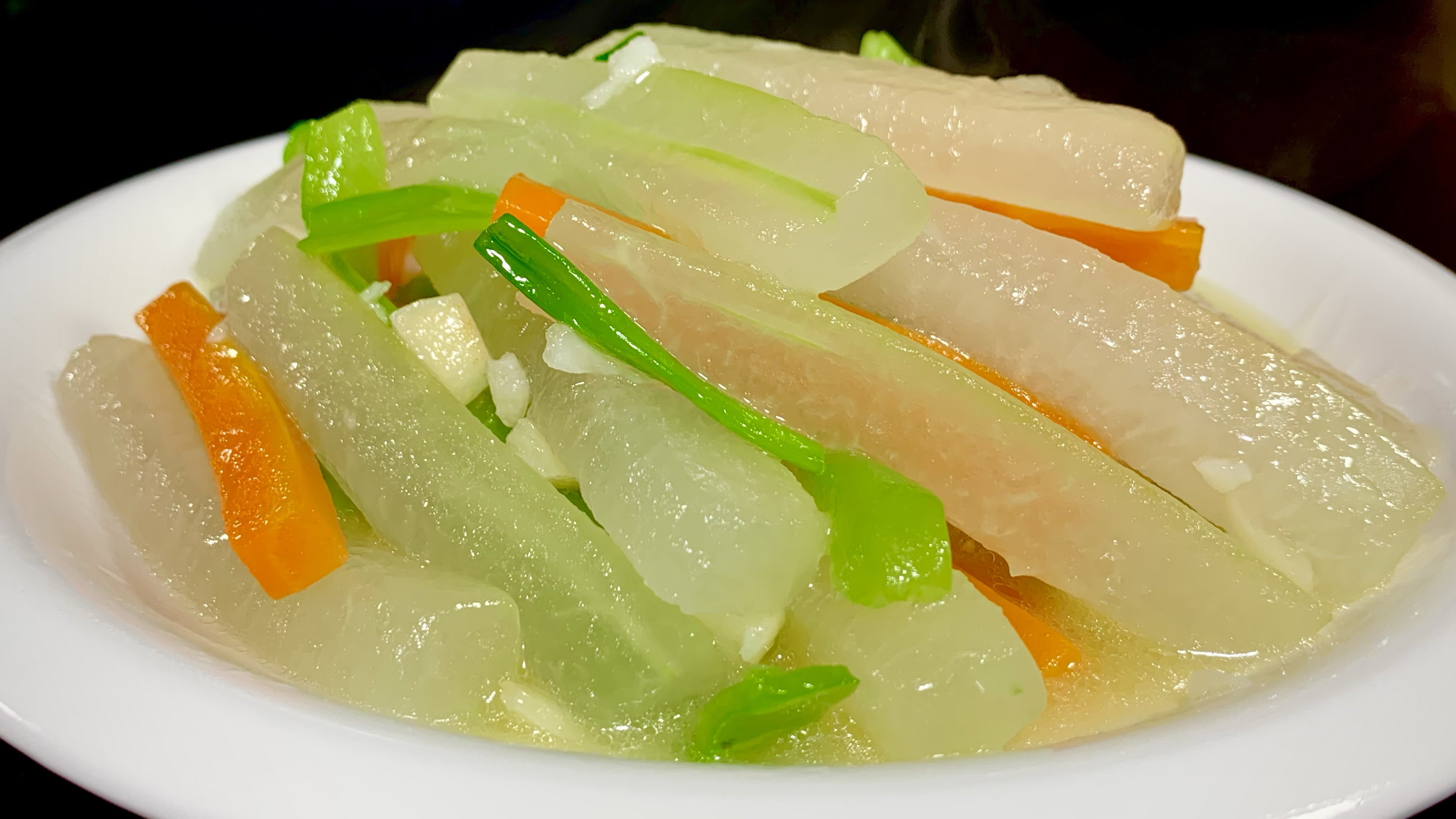 清炒冬瓜许多人第一步就做错了,教你一招,清脆入味,比吃肉好吃