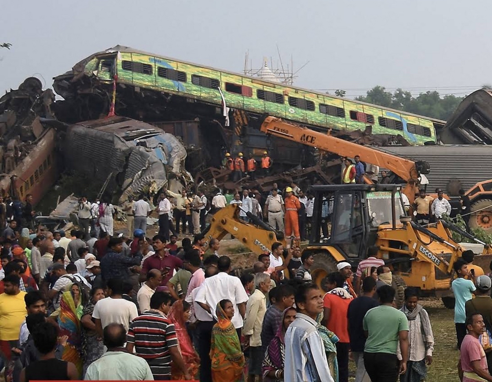 印度发生本世纪最严重的火车相撞事故