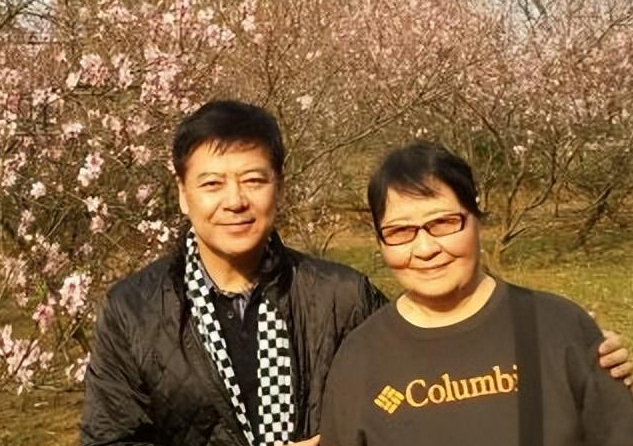 知名演员颜世魁,67岁至今孤身一人,母亲称不敢老去