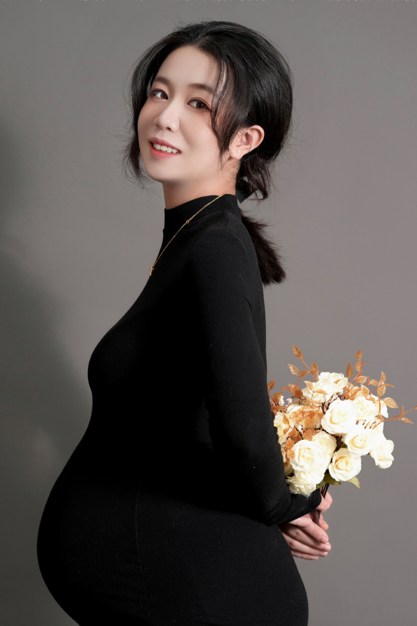 温柔知性的临产孕妇小姐姐