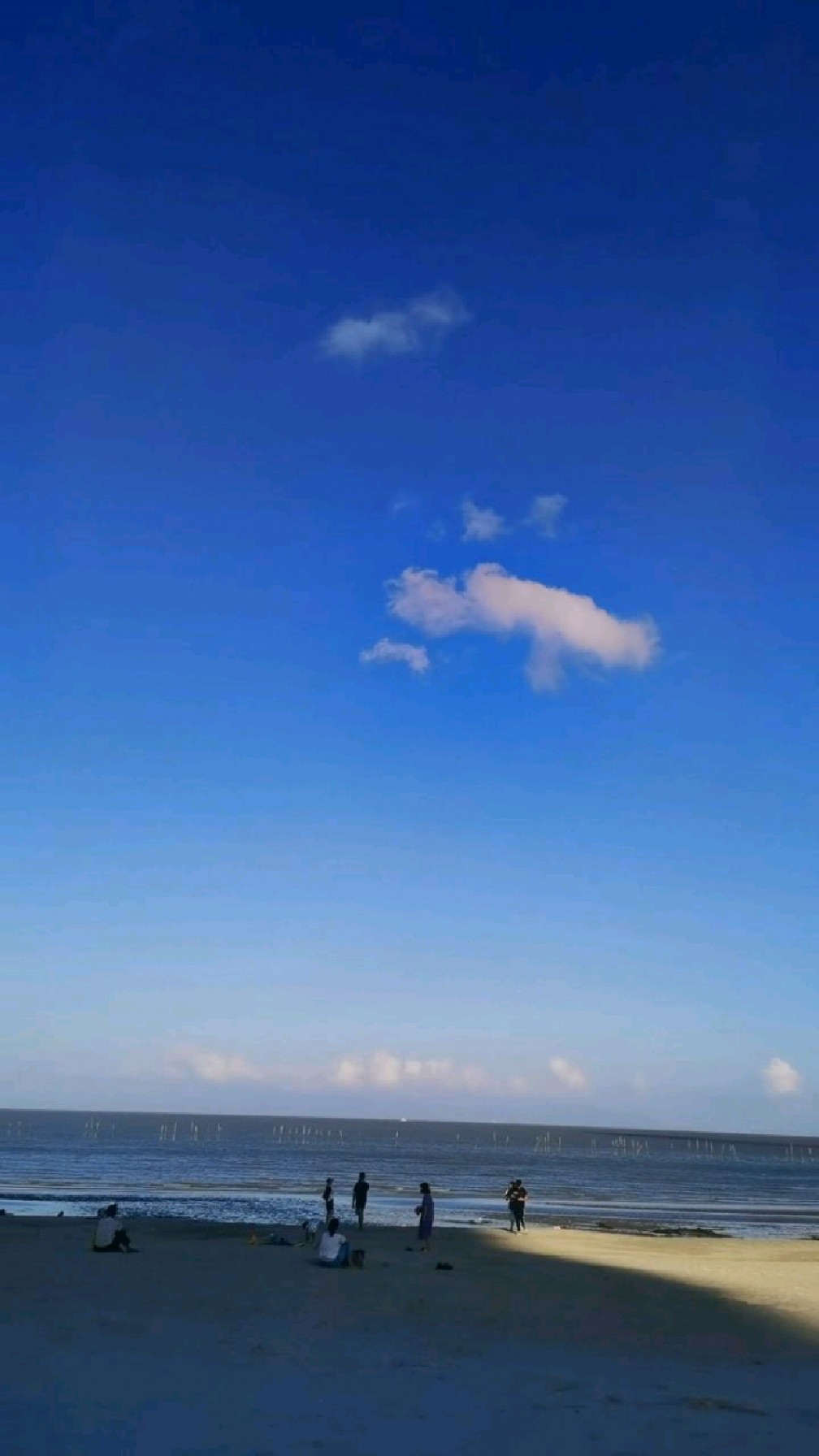 蓝天白云 一线海景