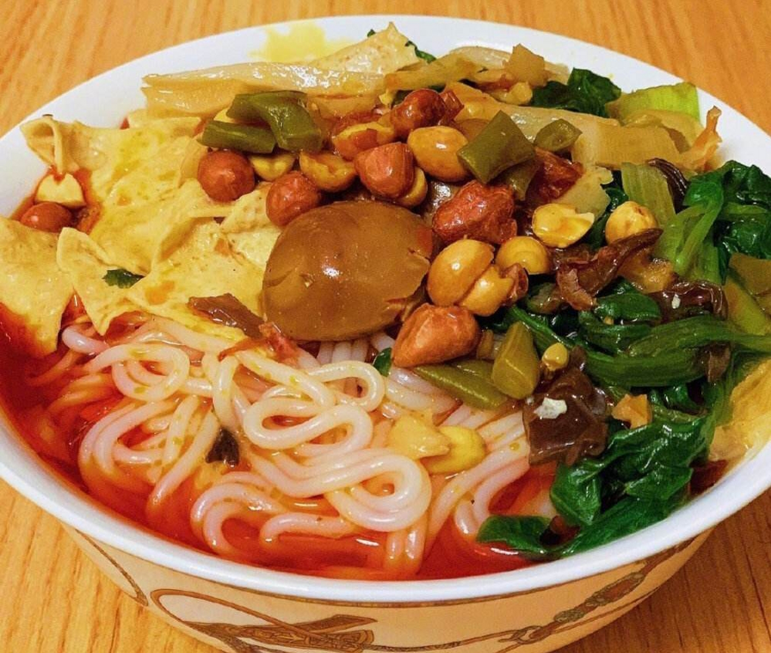 1,霍建华那边找了以前合作过的经纪团队在对接.