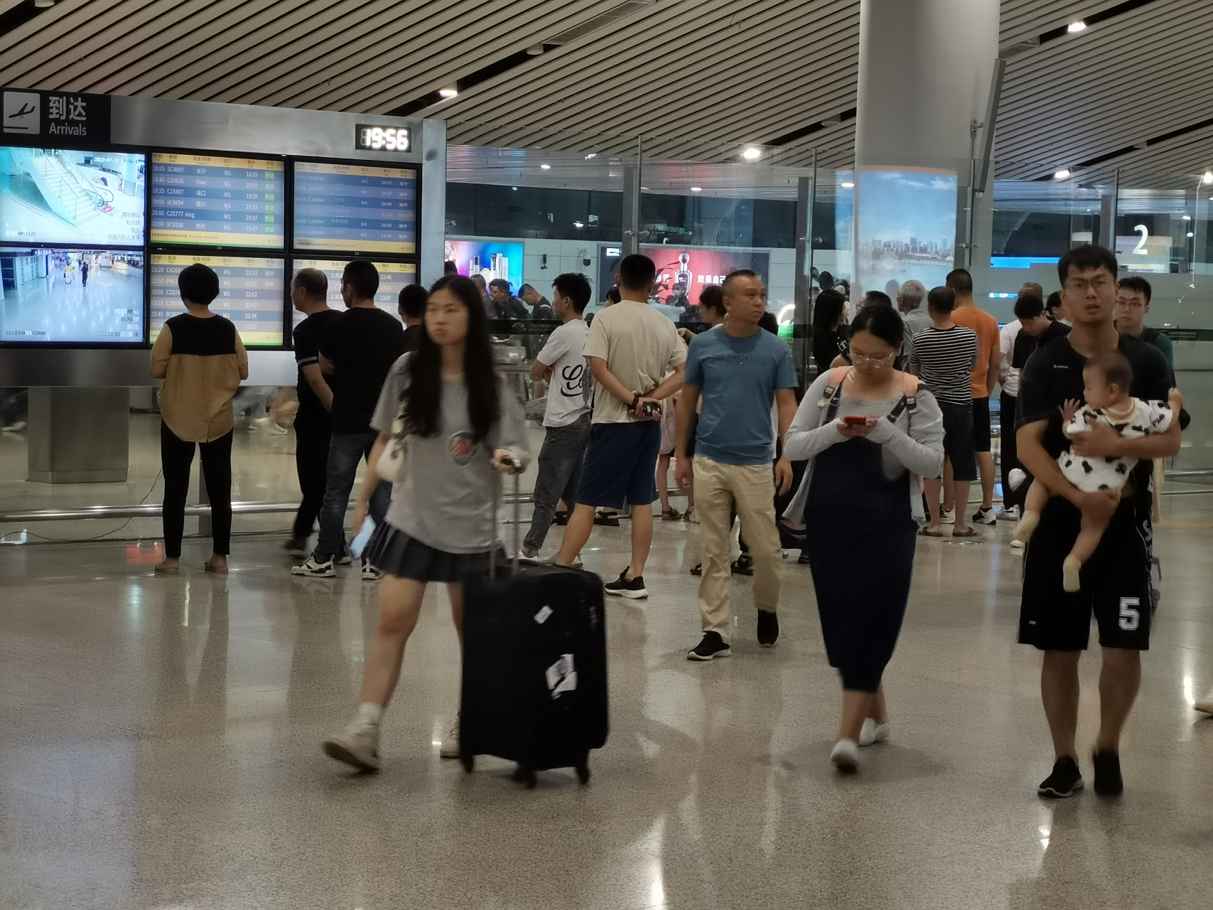 意味着从此以后,杭州萧山机场两条跑道可以同时起降航班!