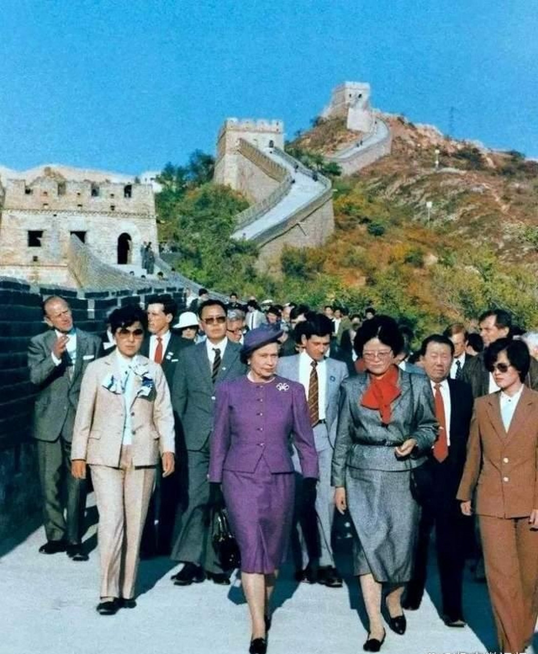 1986年10月,英女王伊丽莎白二世访华