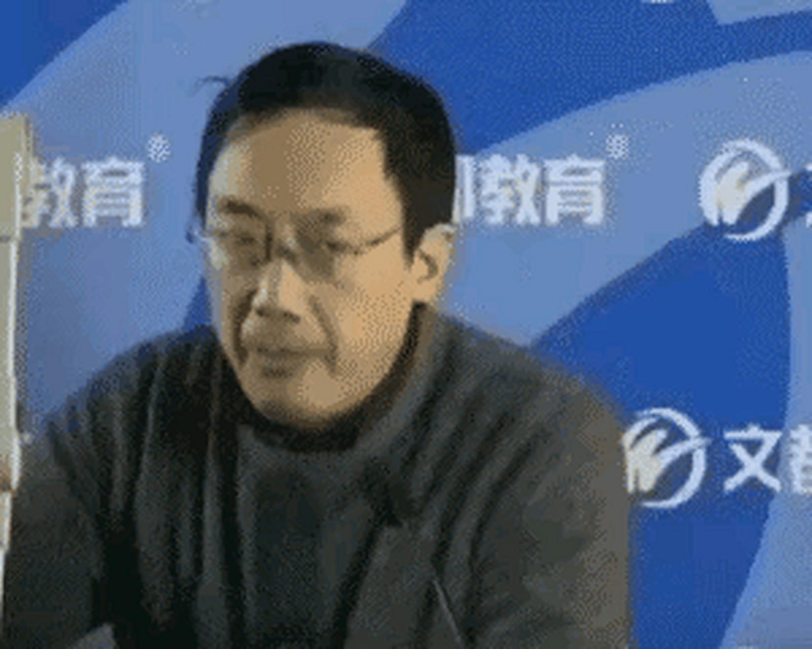 汤家凤老师怒批tfboys,提出了三个灵魂拷问:  1,他们有什么值得可追的