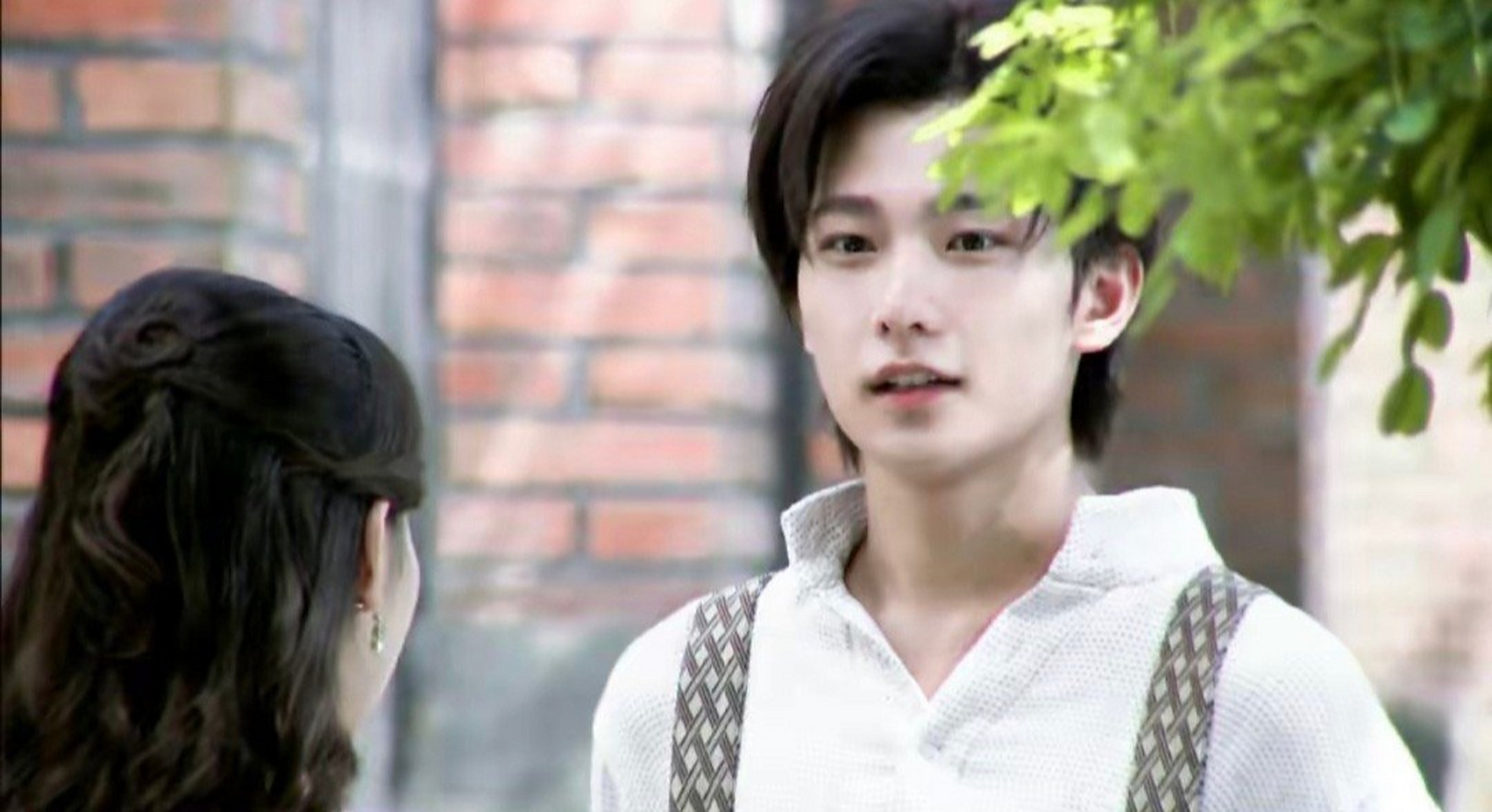 早期还没红的杨洋好嫩啊!嫩的能掐出水来,一点也不油!