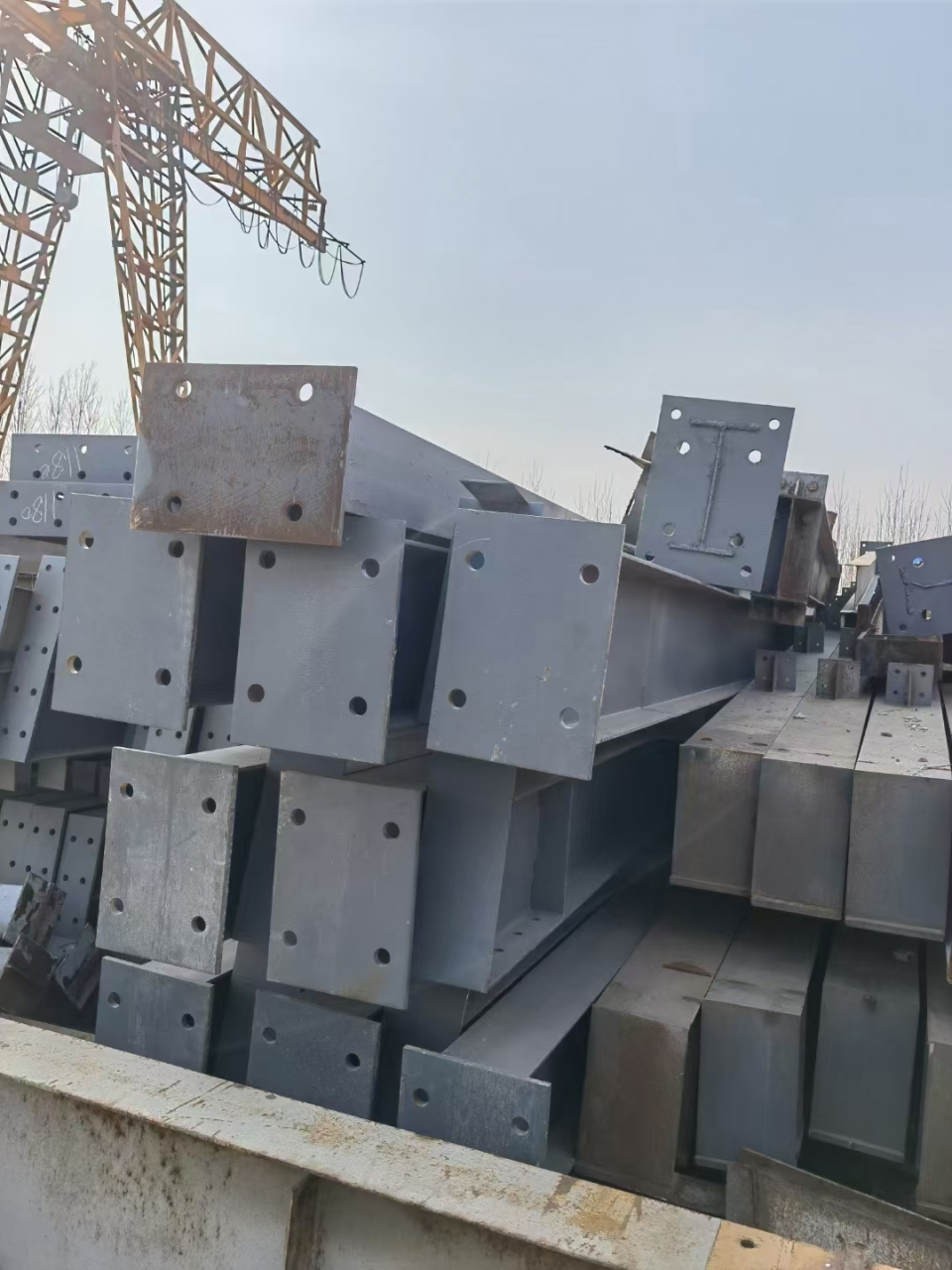 钢结构库房 24×96×6库房,立柱400×200,大梁300-600,檩条140,抗风柱