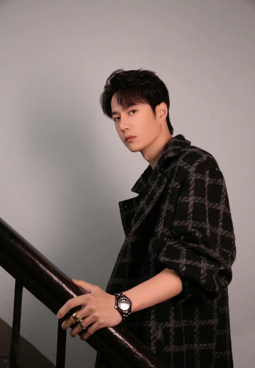 优质偶像王一博没有和粉丝一起做的事冲上热搜,实事求是地说一句大