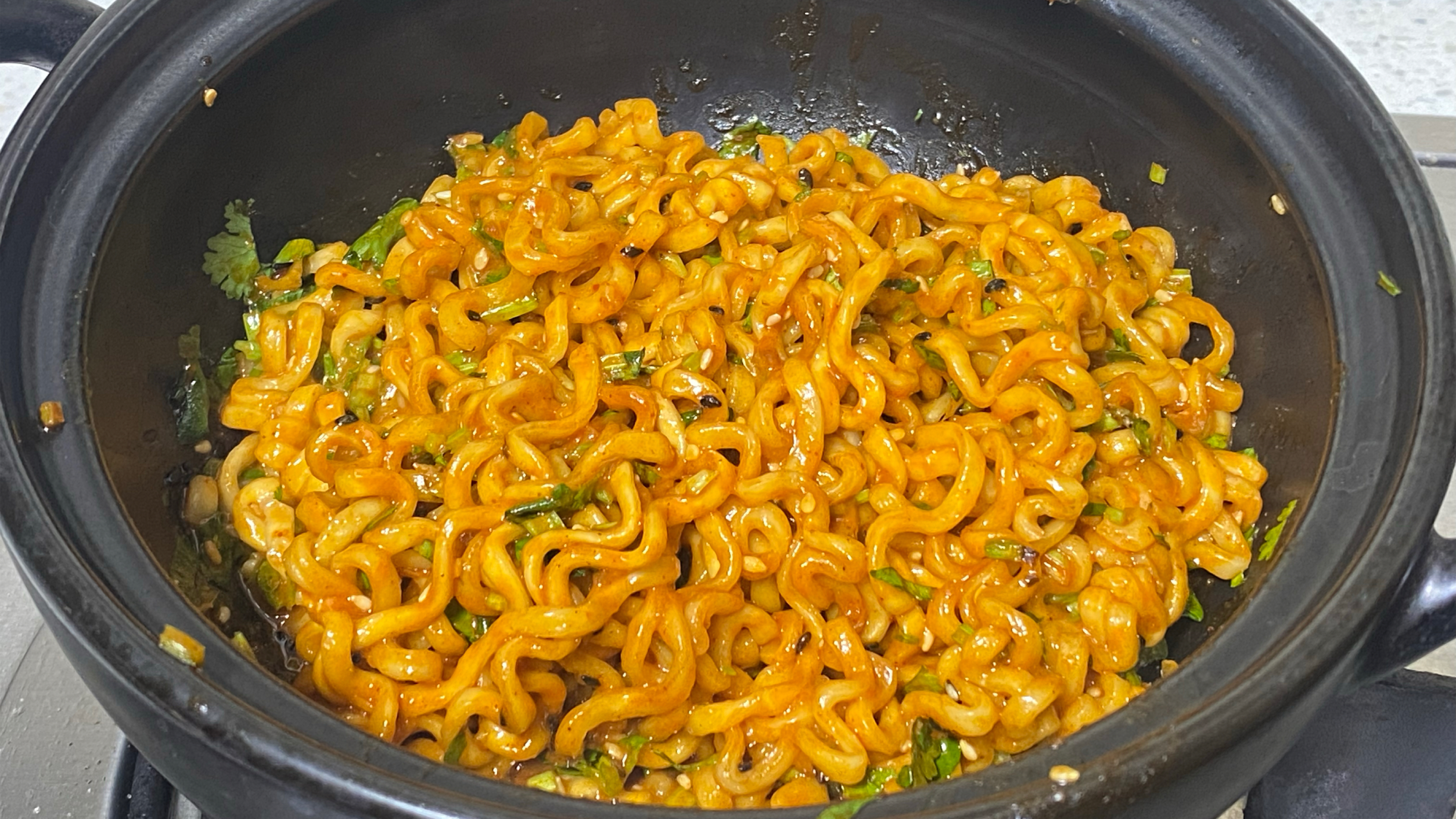 巨好吃的麻酱香菜火鸡面,爱吃香菜和火鸡面的宝子们都赶紧去做
