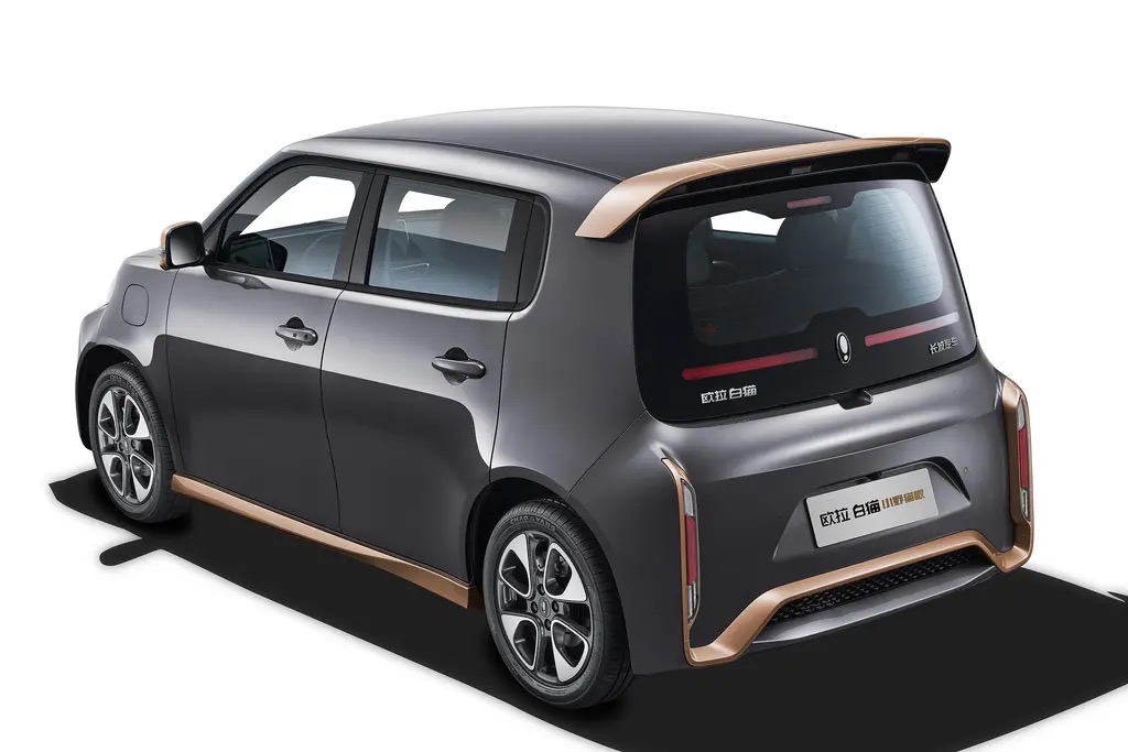 欧拉白猫:电动机总功率35kw,售价9.48万,快充0.5小时