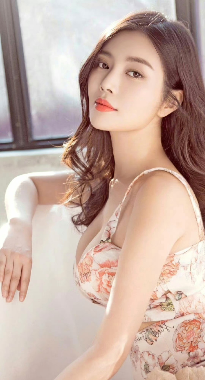 大嫂徐冬冬,粉嫩嫩的靓照大片,有人说她比某岩性感?