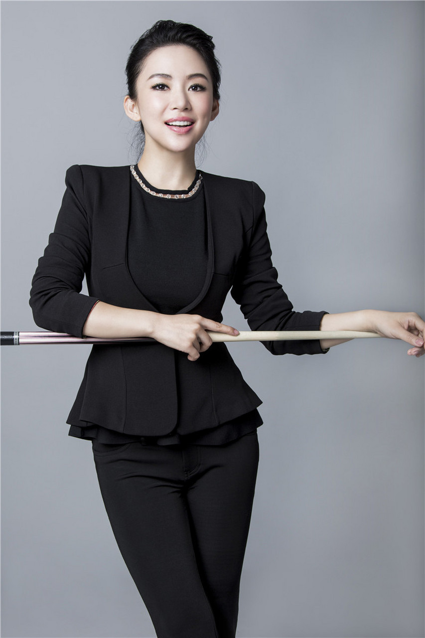 中国台球届九大美女:  1,潘晓婷(世界锦标赛冠军) 2,周婕妤(安利杯史