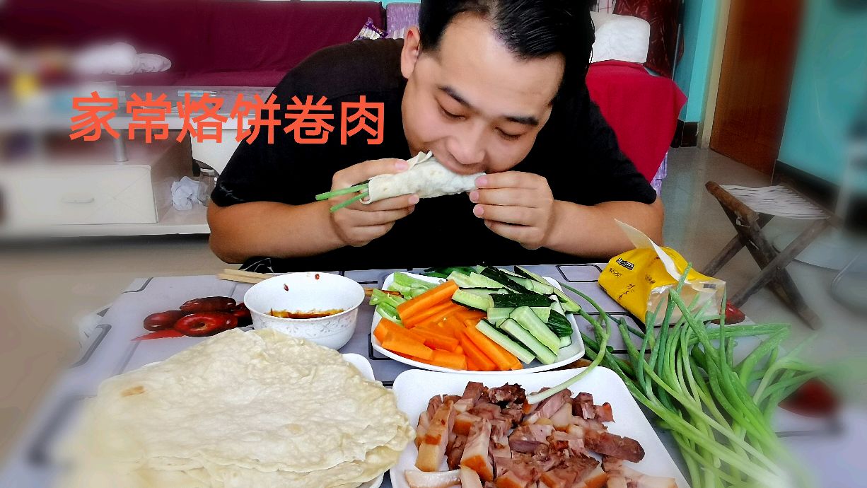 天热没啥胃口,旺小厨做烙饼卷猪头肉吃,瞬间打开味蕾,太下饭了
