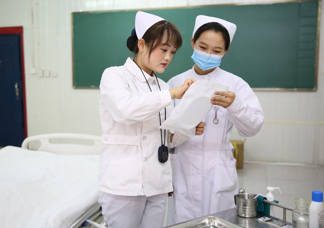 临床护理(高护)专业--市级重点专业