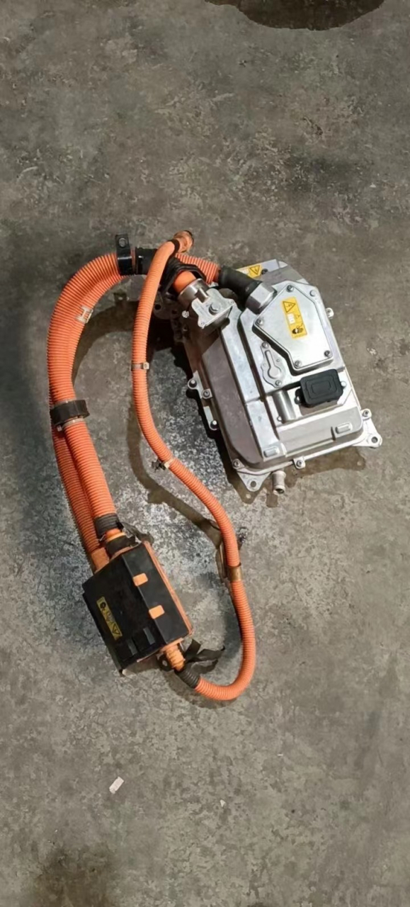 奔驰s400拆车逆变器