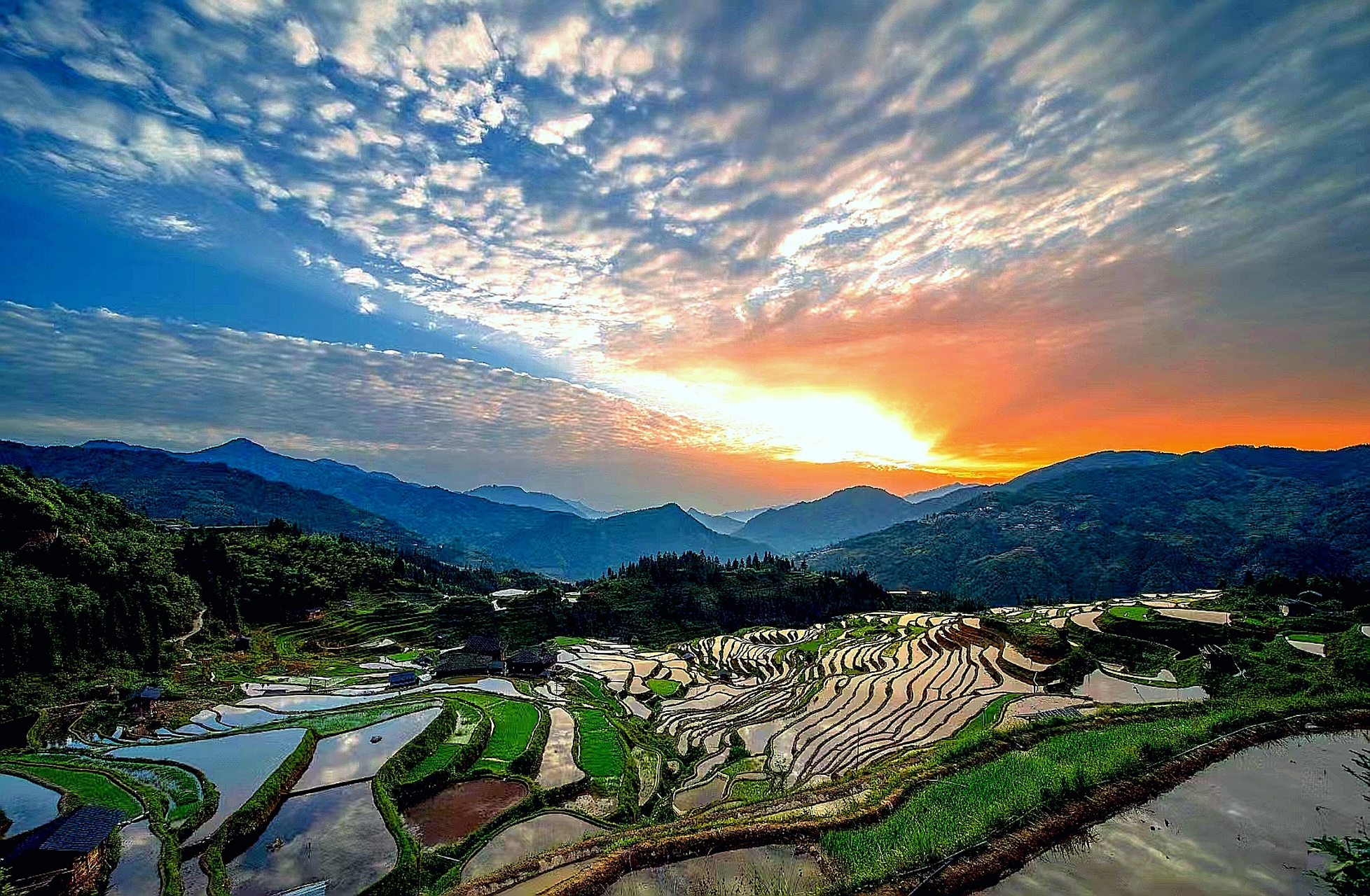 加榜梯田,位于贵州省黔东南苗族侗族自治州从江县西部月亮山腹地的加