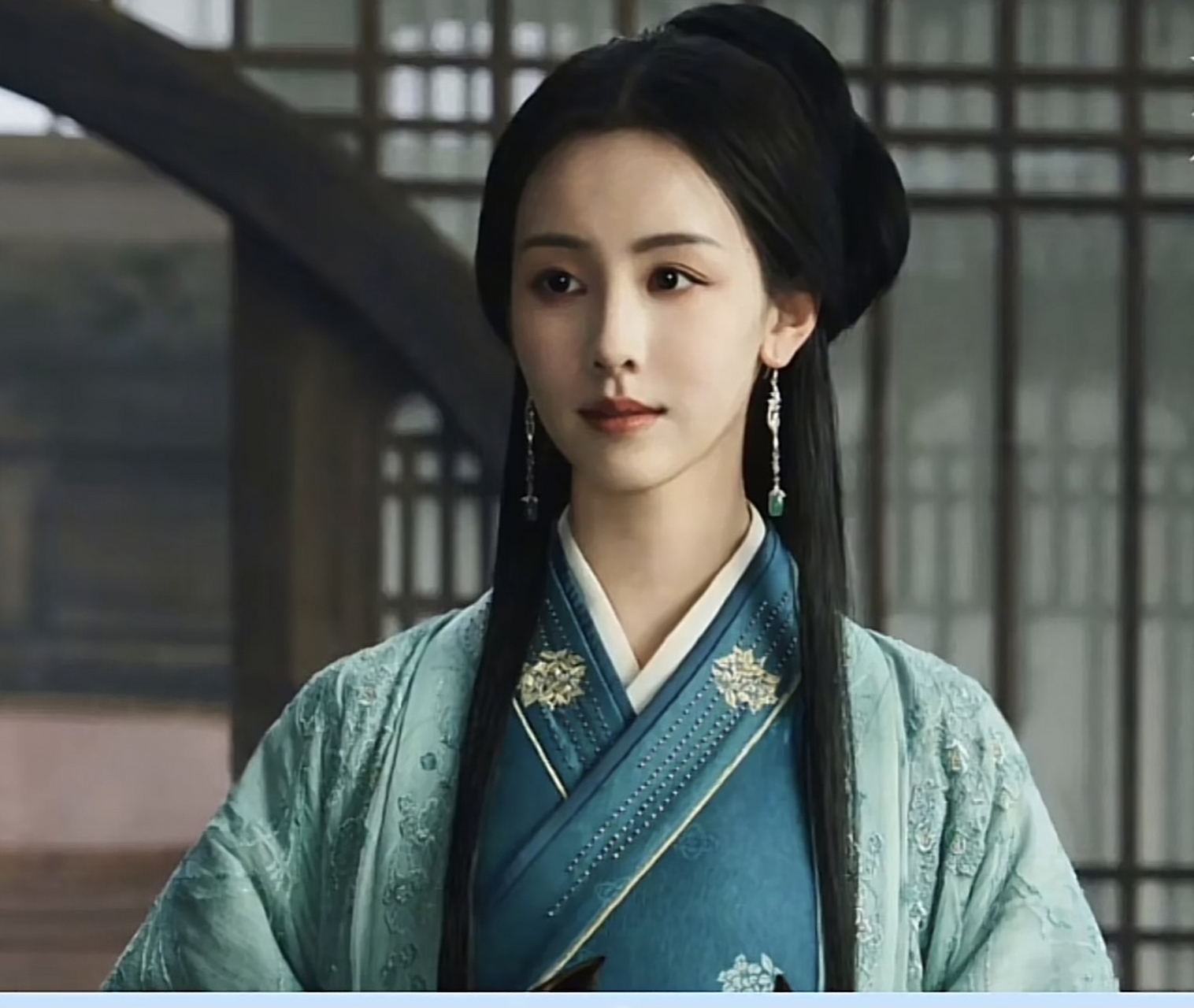 陈都灵到底还客串了多少古装剧,一念关山里饰演皇后萧研,云之羽里饰演