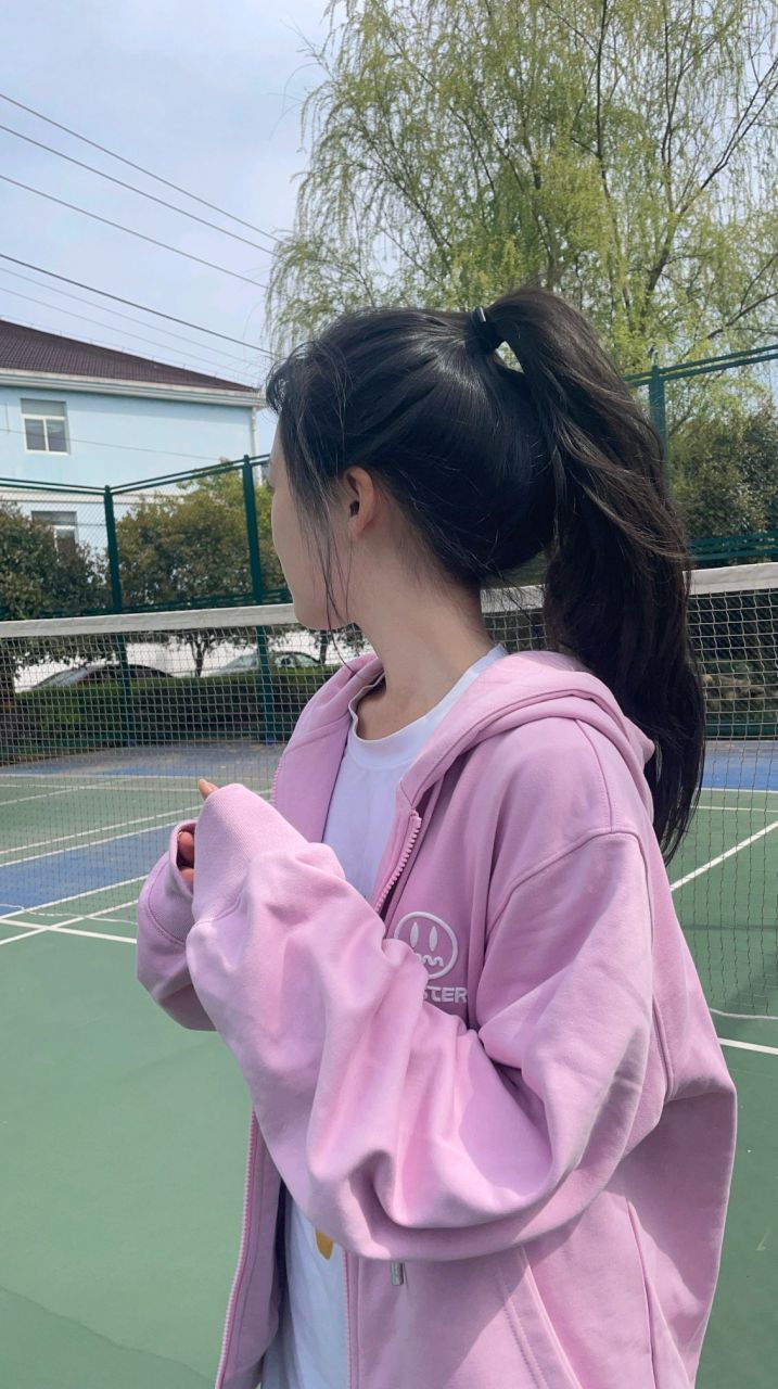 操场上的马尾美少女～任万万