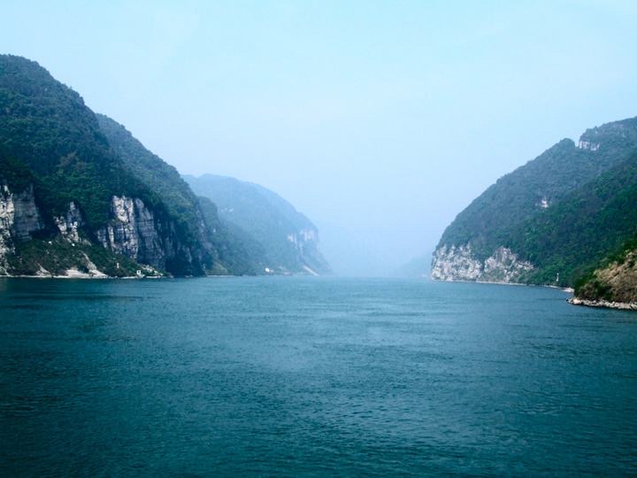 山间溪流终将汇入大海