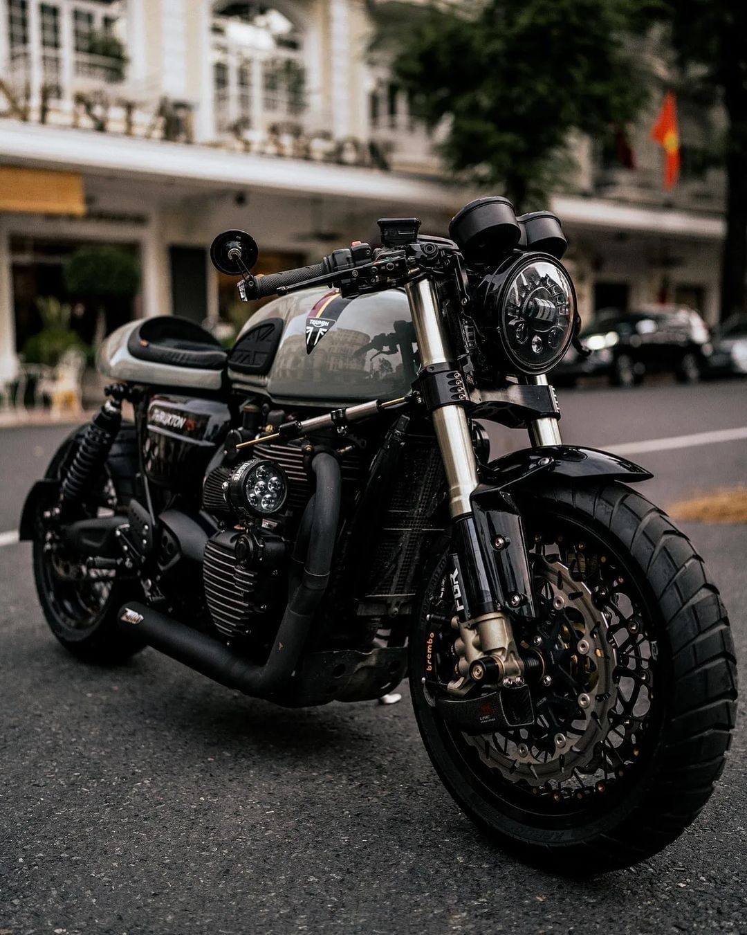 凯旋t120复古车改装