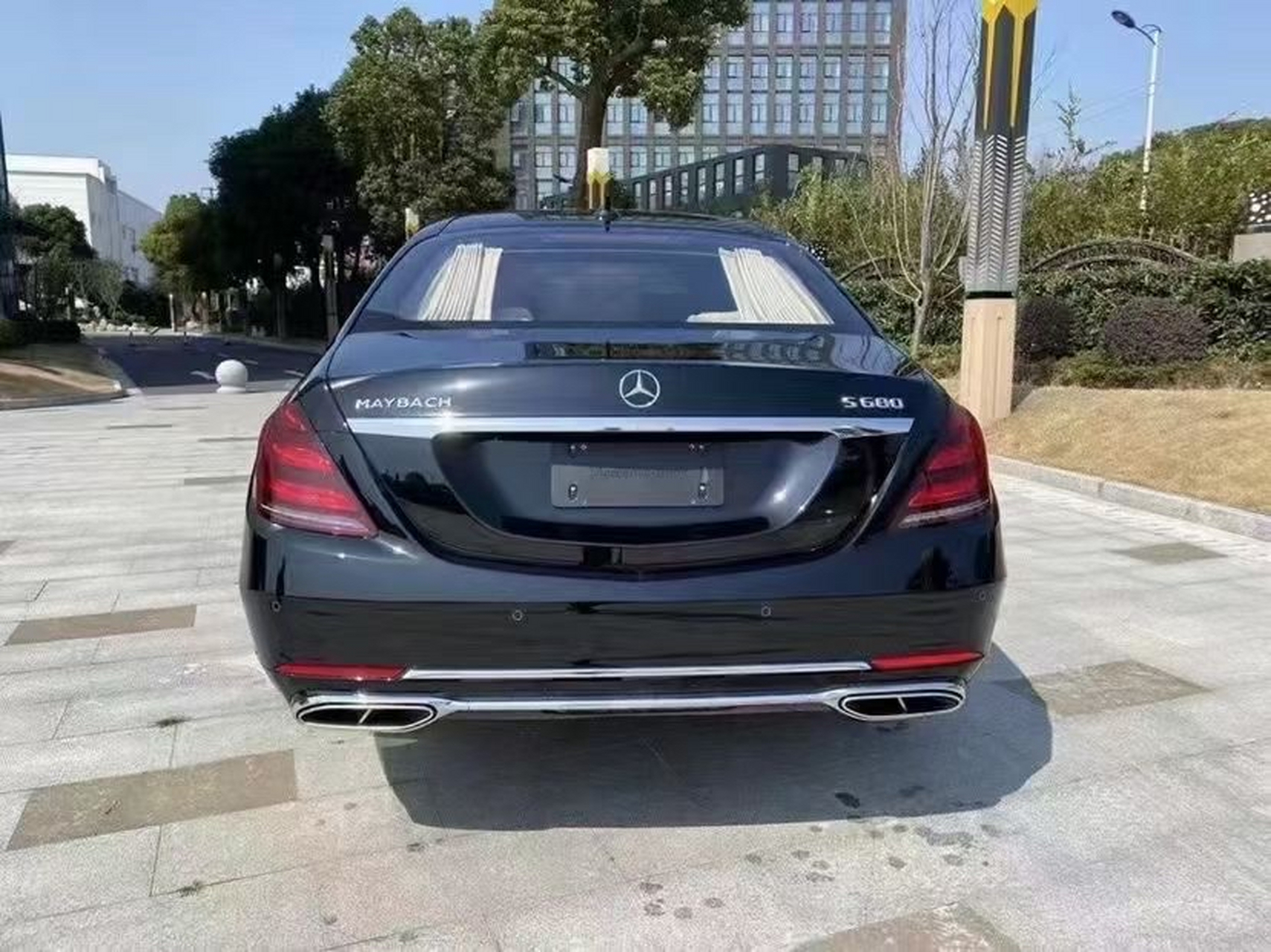 平行进口奔驰迈巴赫s680加长普尔曼