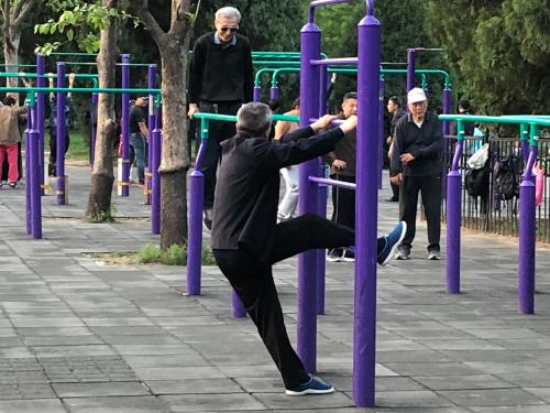 七月流火,老年人怎样保证身体健康