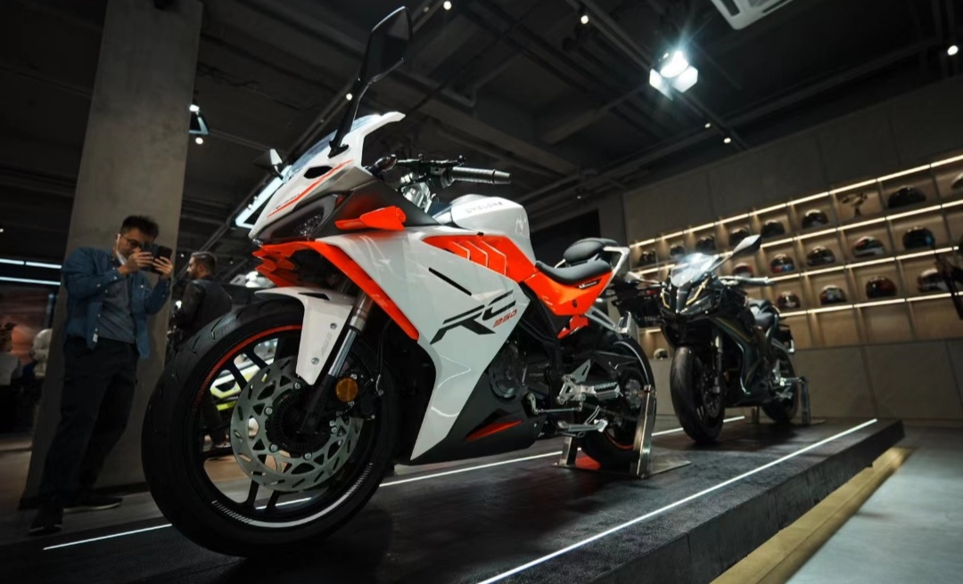 赛科龙rc250与阿普利亚gpr250如何去选择?两款都是具备运动风格