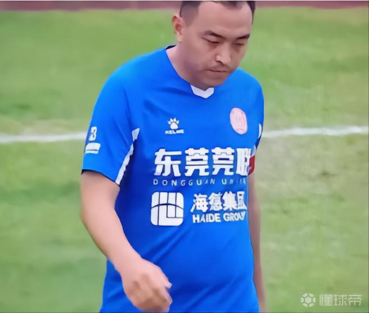37岁的冯潇霆此前离开了申花,加盟中甲球队东莞莞联,他本人曾表示他