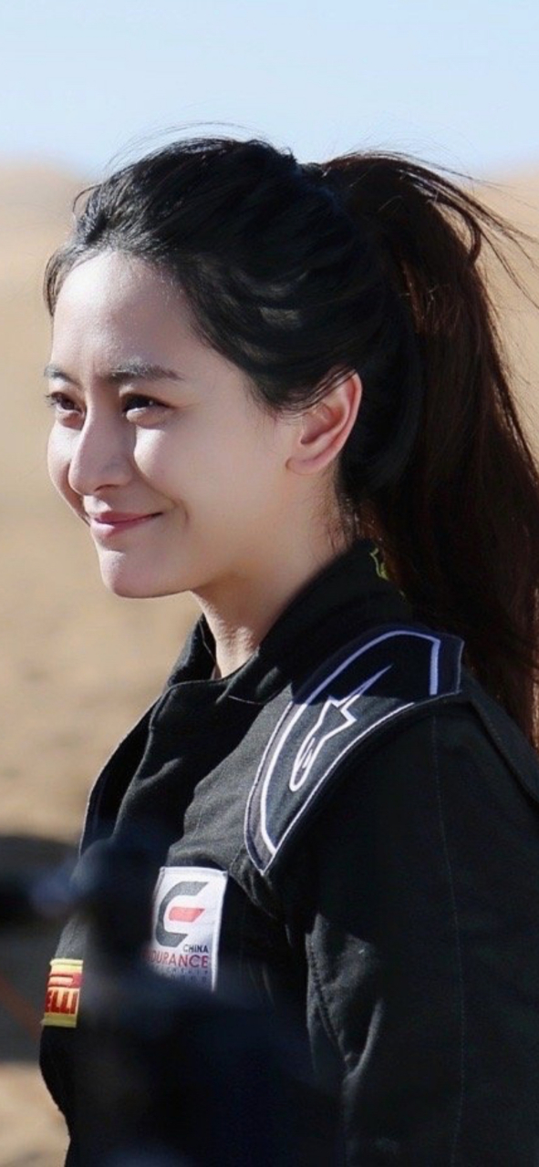 美女演员李佳怡,代表作《沙蟒围城》