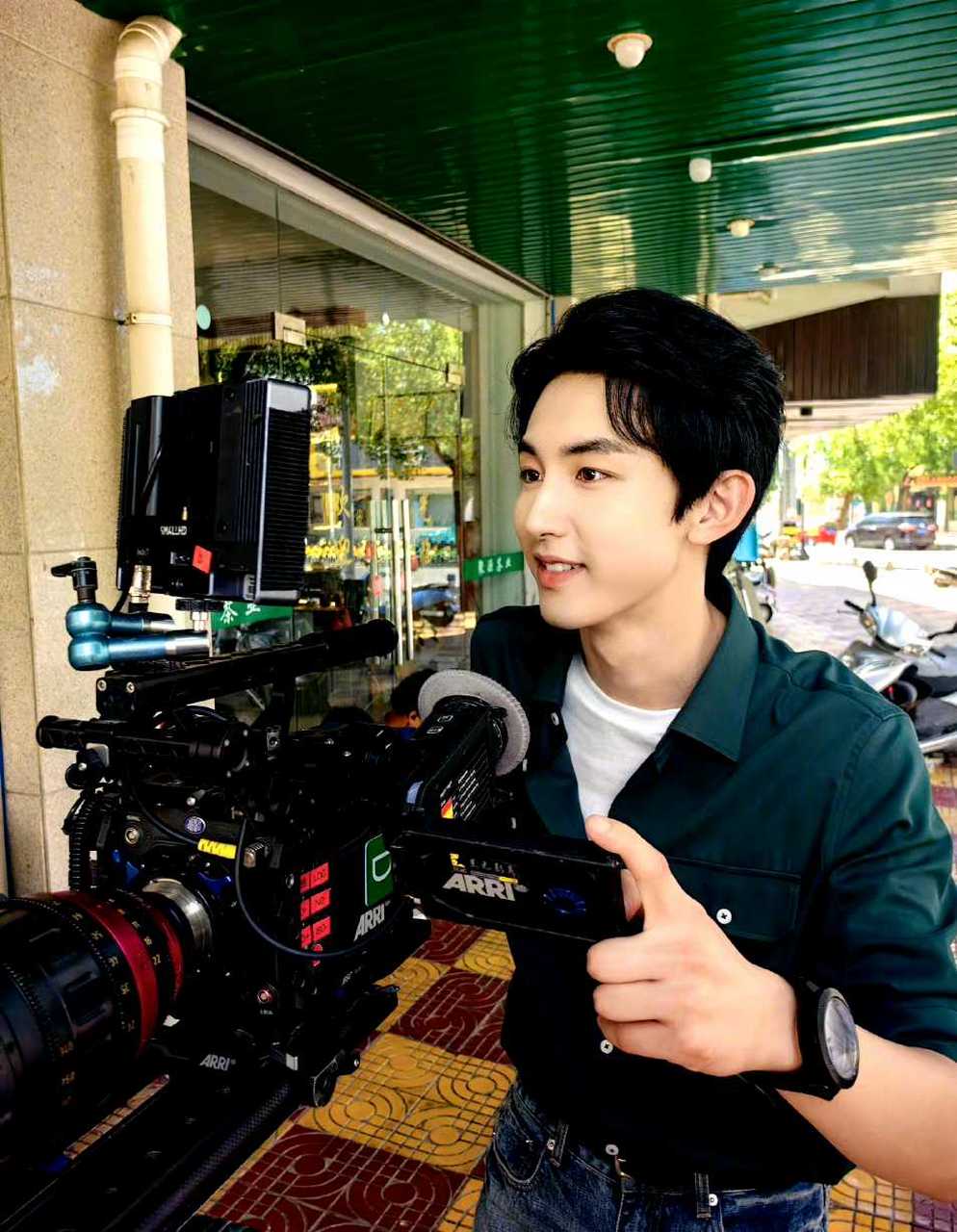 【演员郭俊辰为高考生送祝福】6月7日,演员郭俊辰更新社交状态,他发出