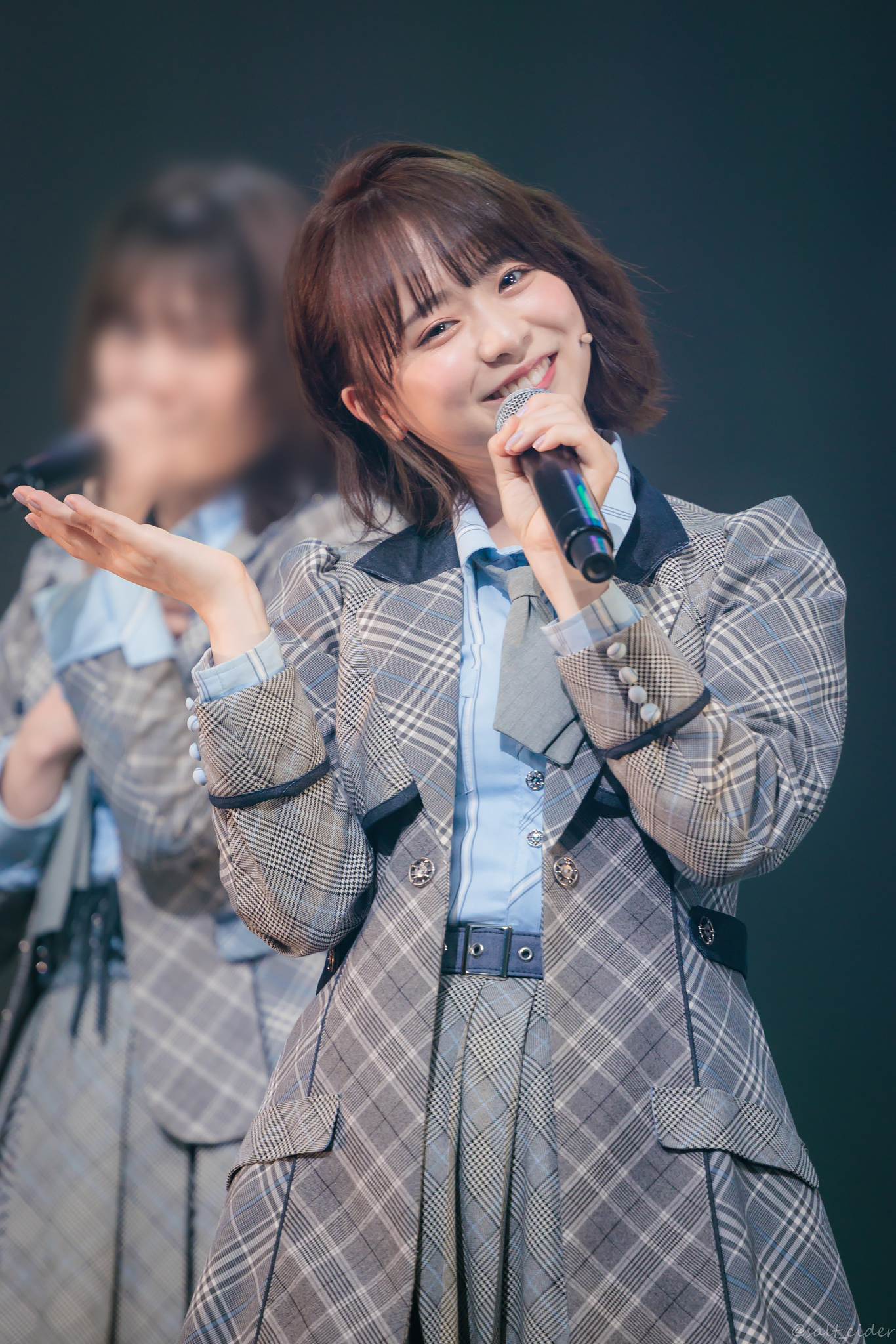 舞台上的仓野尾成美超甜