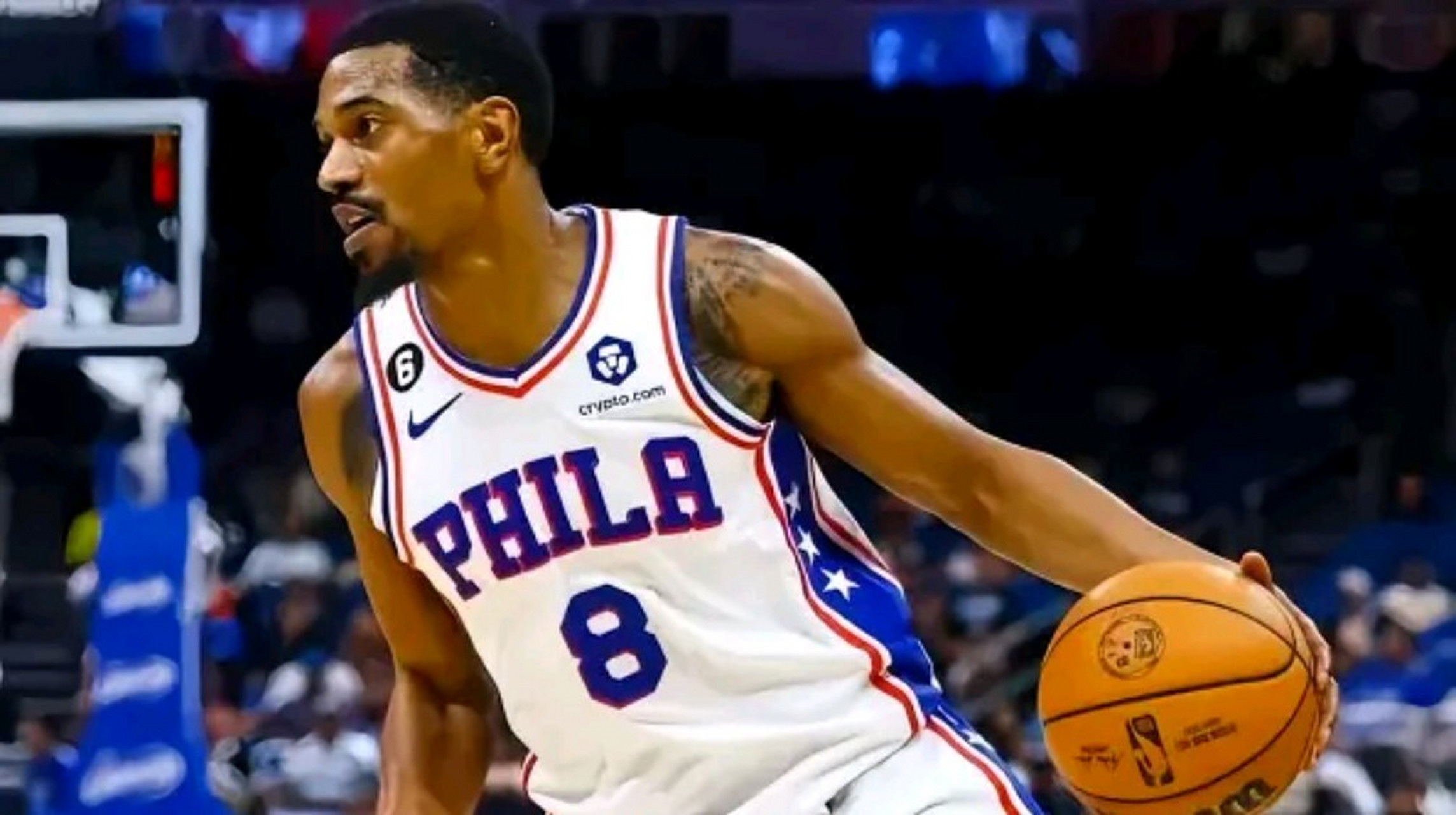 北京时间7月4日nba76人队官方宣布:将后卫球员梅尔顿下赛季800万美元