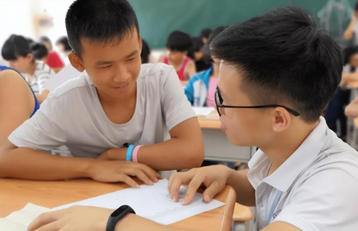 景德鎮陶瓷大學,這所學校雖然是一本,但在今年招生卻爆冷門