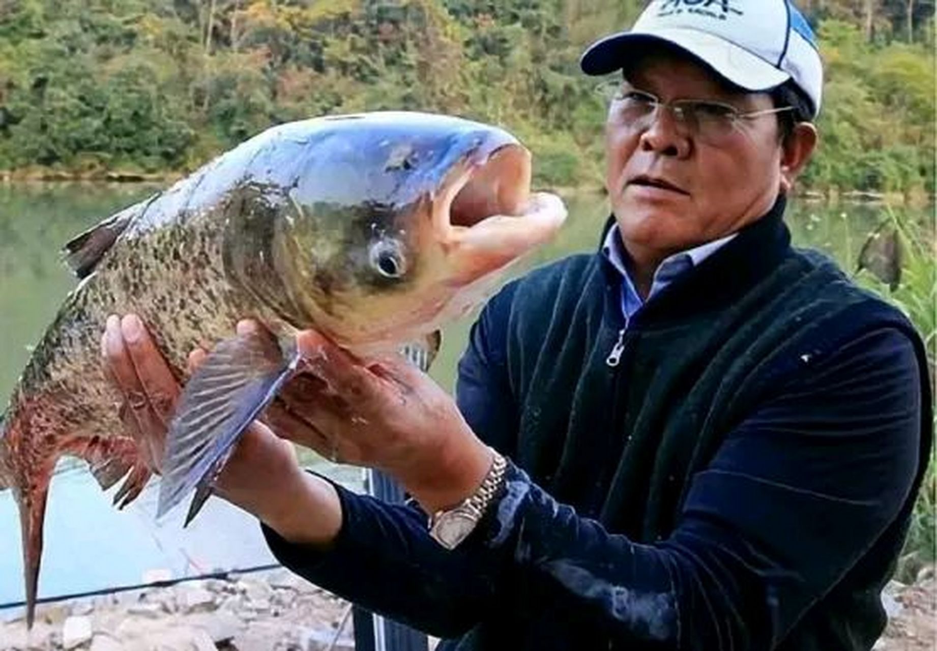 当年,"钓王"化绍新对徒弟王超说:"你来当我的女婿吧!