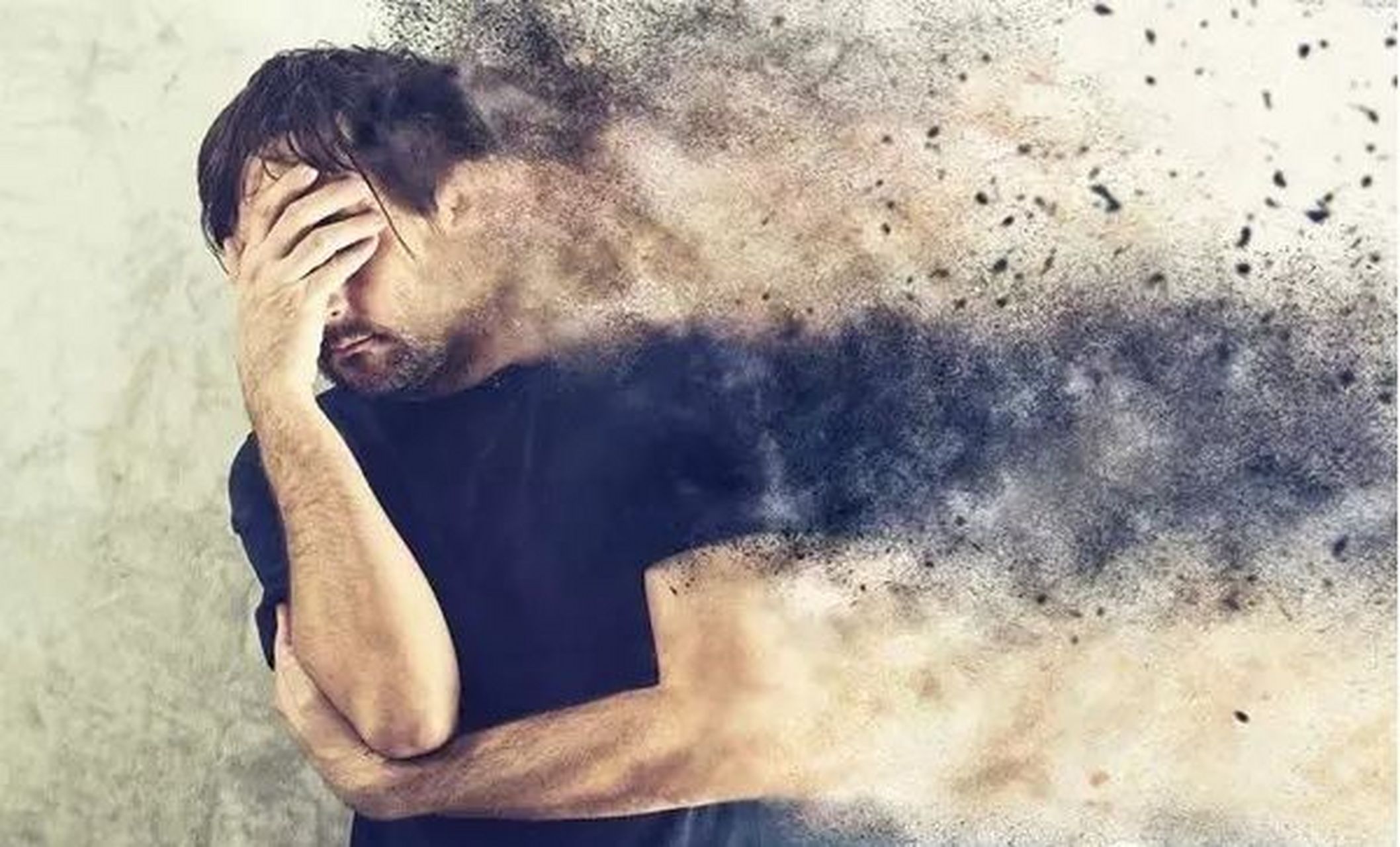 抑郁真的很可怕,我也曾重度抑郁,每天不停的吃药,不停的在和死亡挣扎