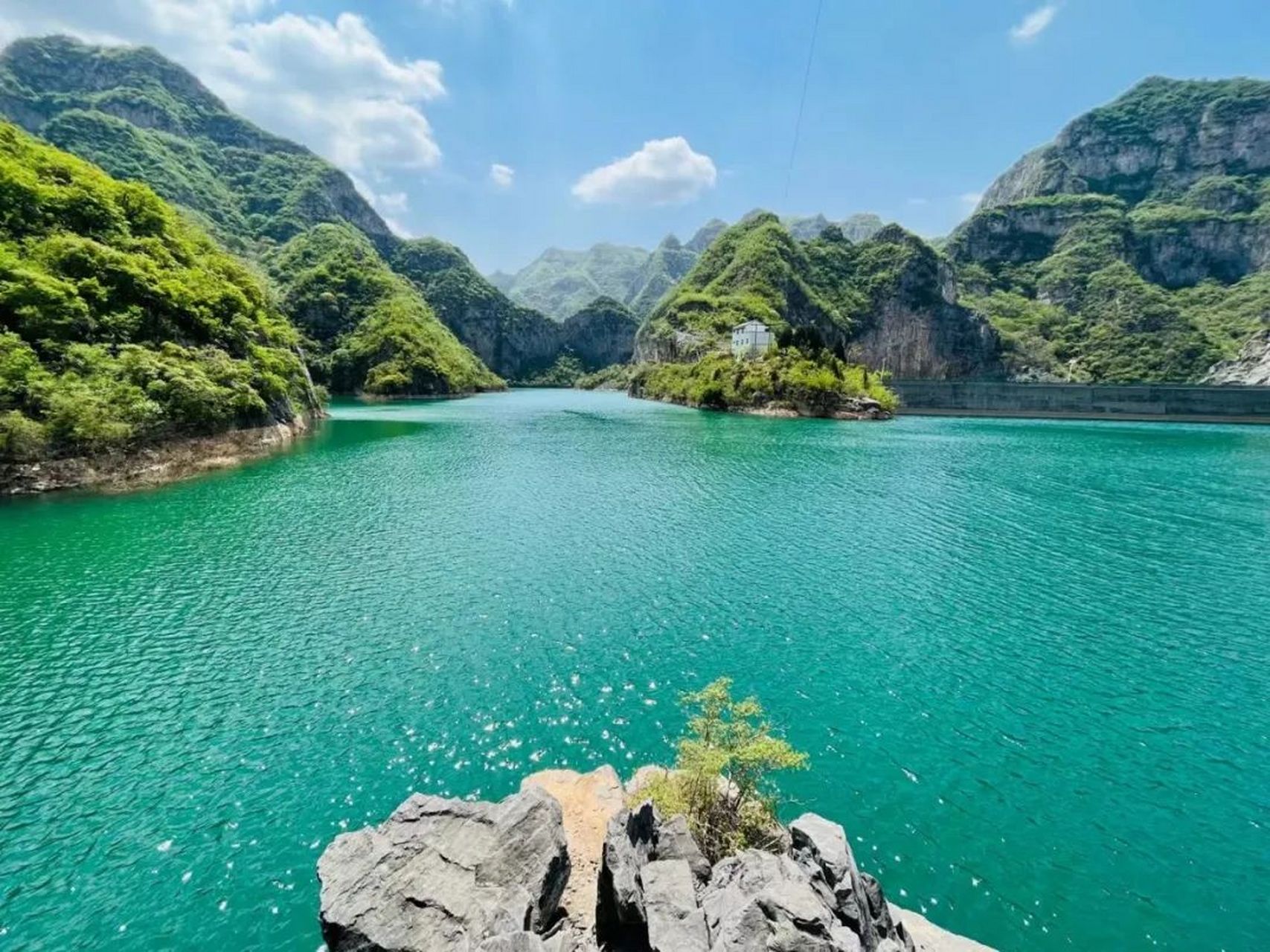 青龙山大峡谷图片