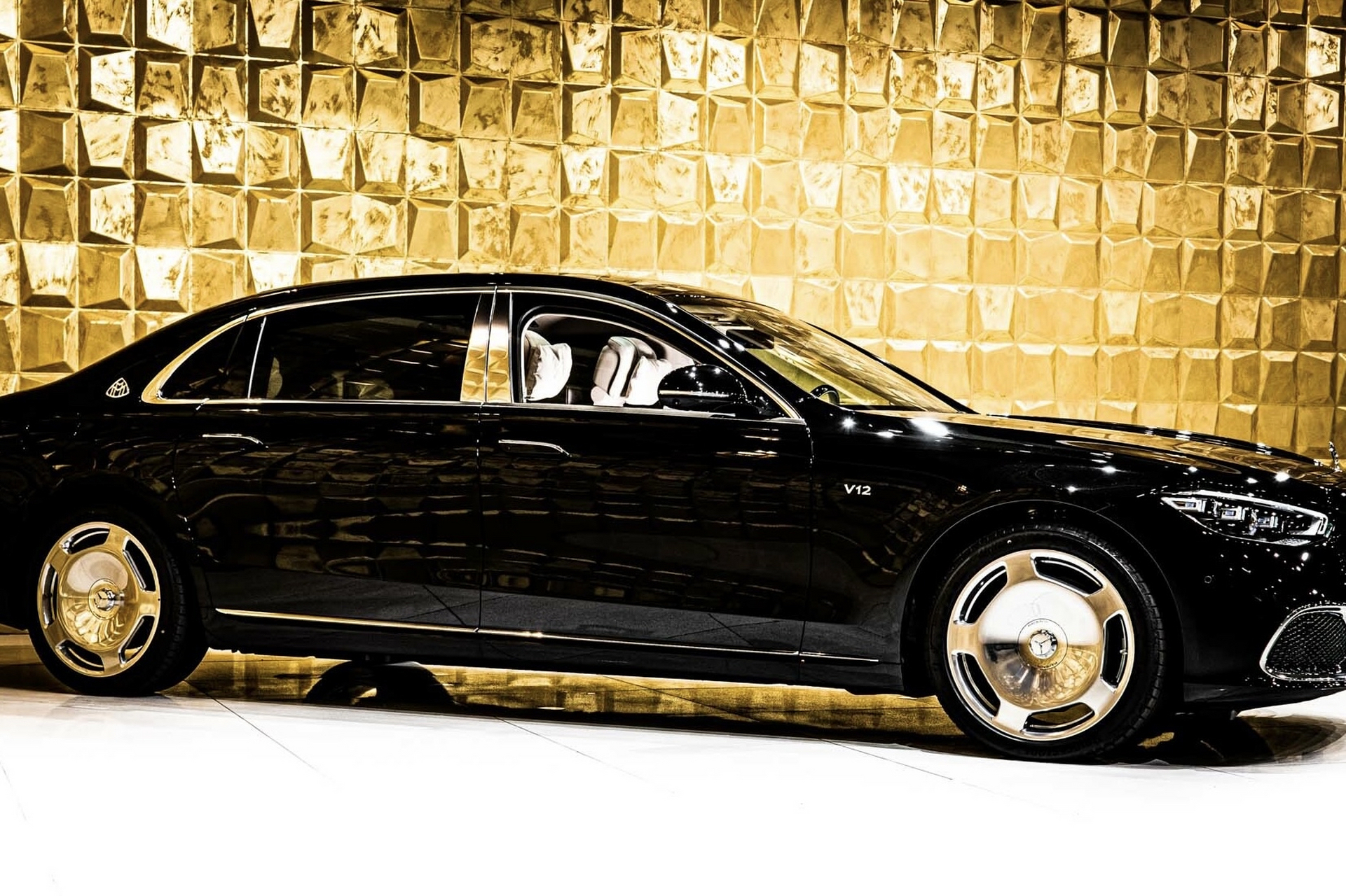 防弹奔驰迈巴赫s680