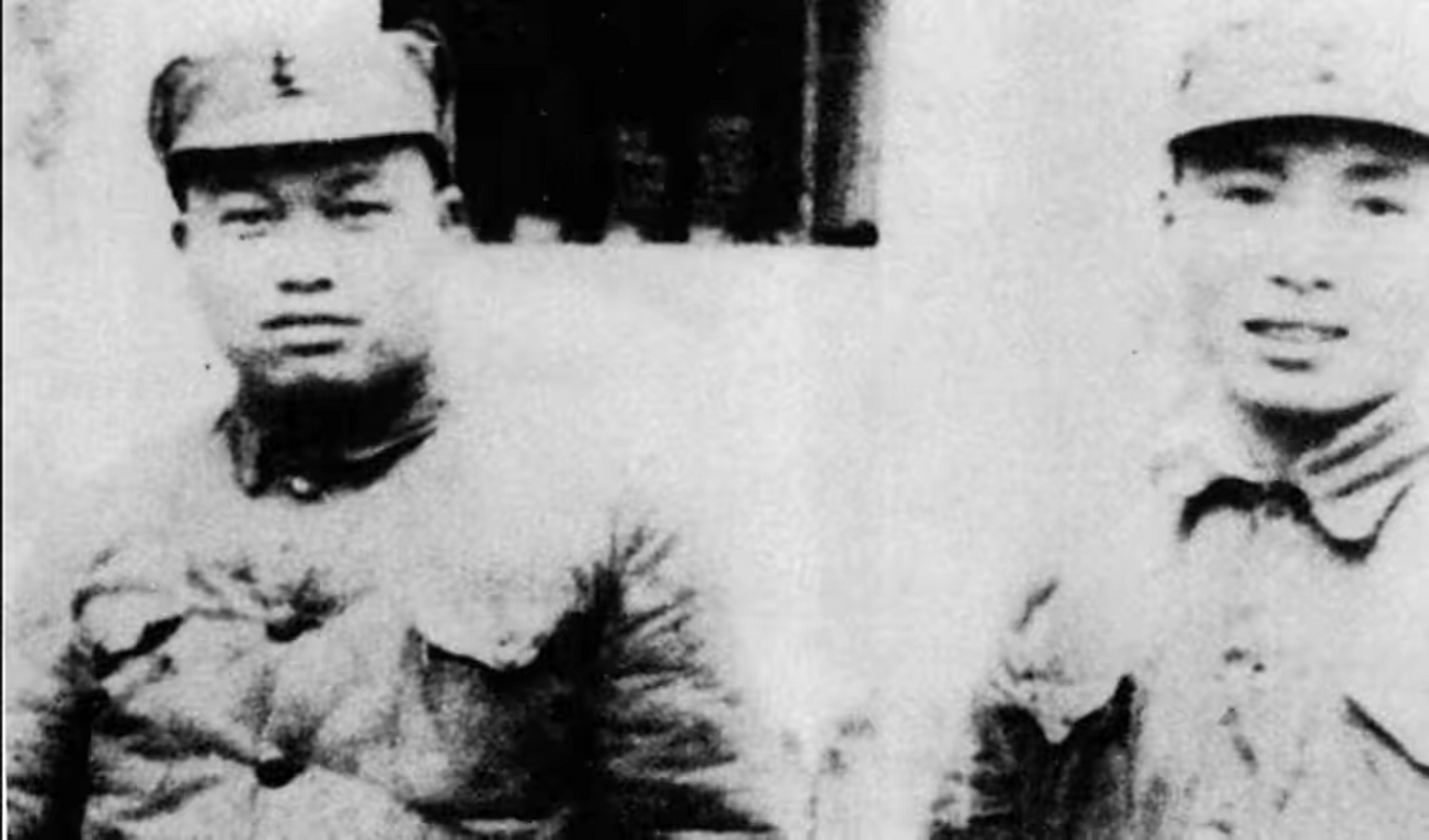 1965年12月,时任沈阳军区政委的赖传珠上将突然病逝,年仅55岁.