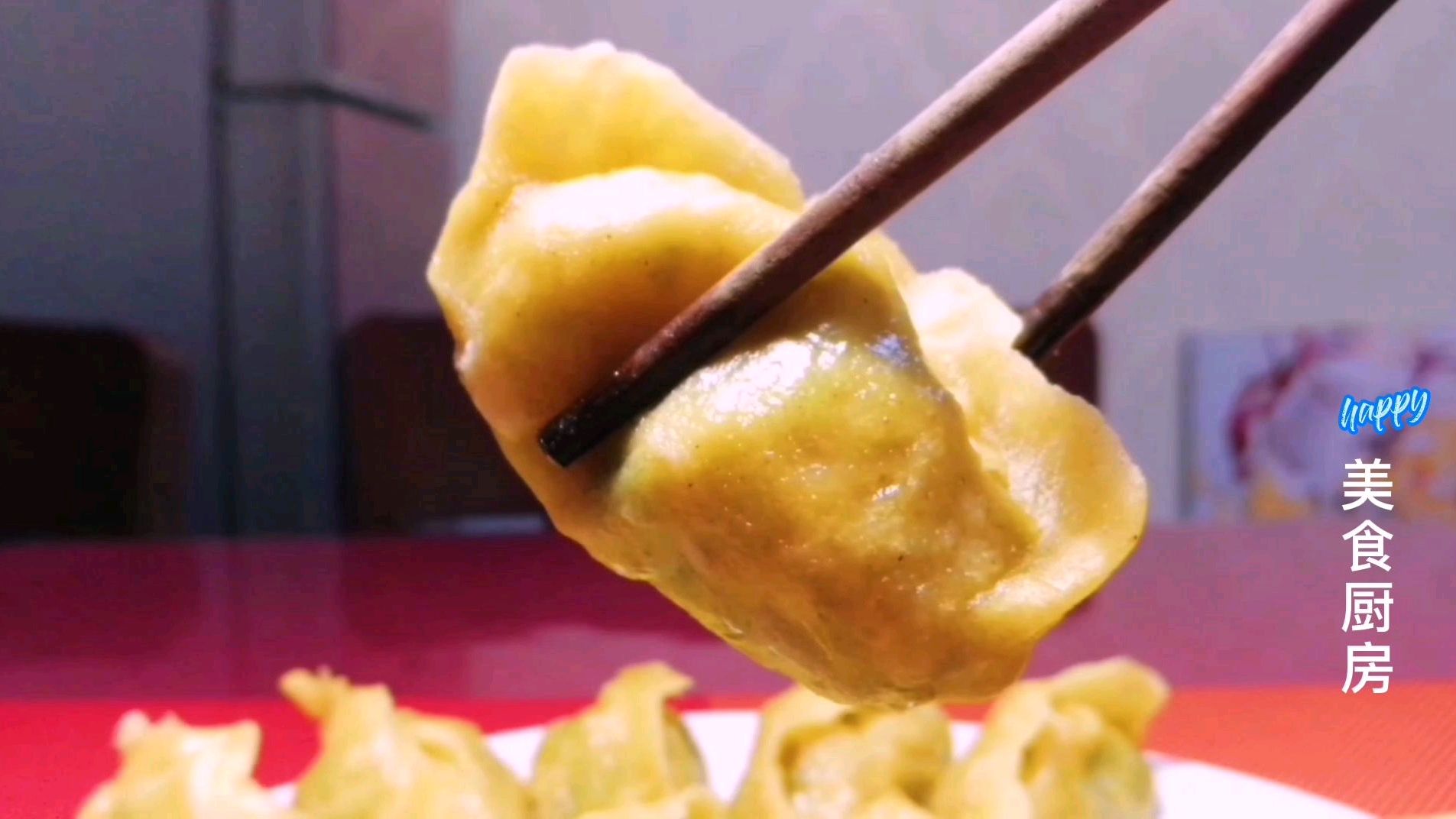 当夏最忙 别总吃白面蒸饺了,教你做玉米面蒸饺,吃起来更健康美味