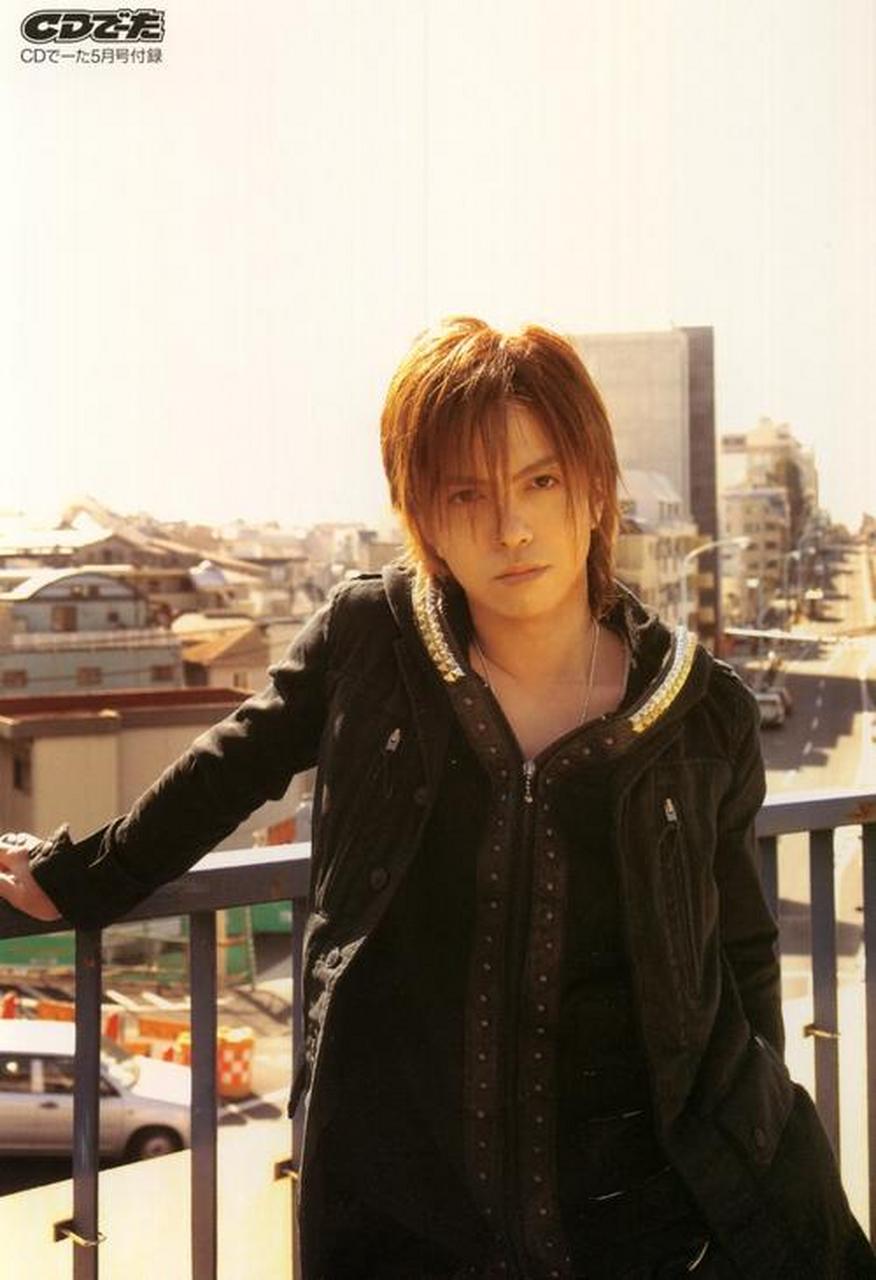 hyde宝井秀人是氛围感美人鼻祖  hyde宝井秀人原始长相并不娘,挺正常