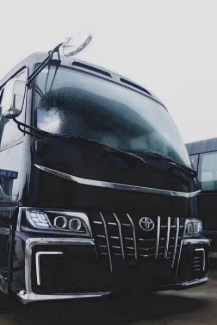 丰田考斯特黑金刚