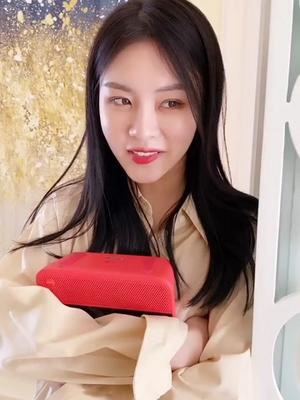 抖音十大美女博主 祝晓晗 祝晓晗,出生于山东省菏泽市,毕业于河北精英