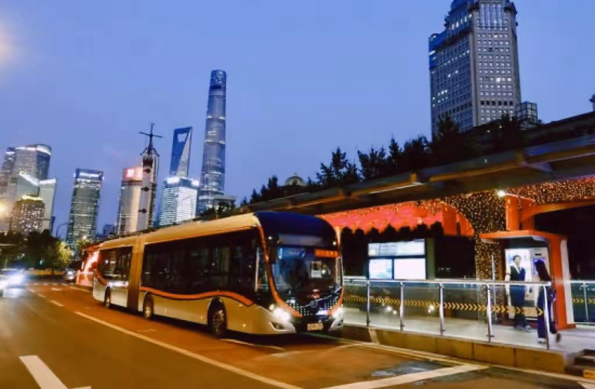 上海71路公交车(上海71路公交车图片)