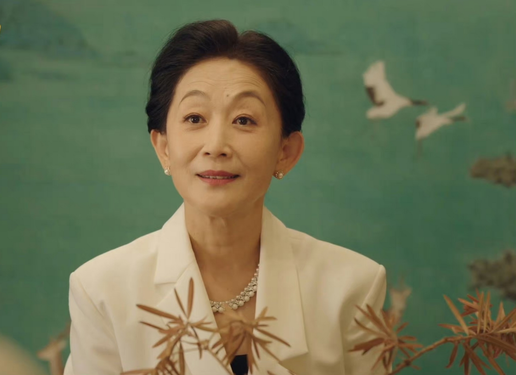 付闻樱对许沁真的好,生病守她一夜,别人欺负她为