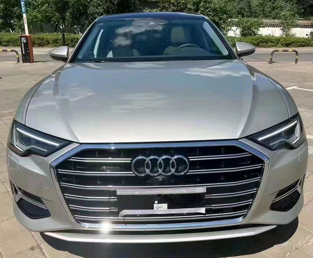 香槟金色漆面质感一流,新奥迪a6配置曝光,大轮毂更有运动气息