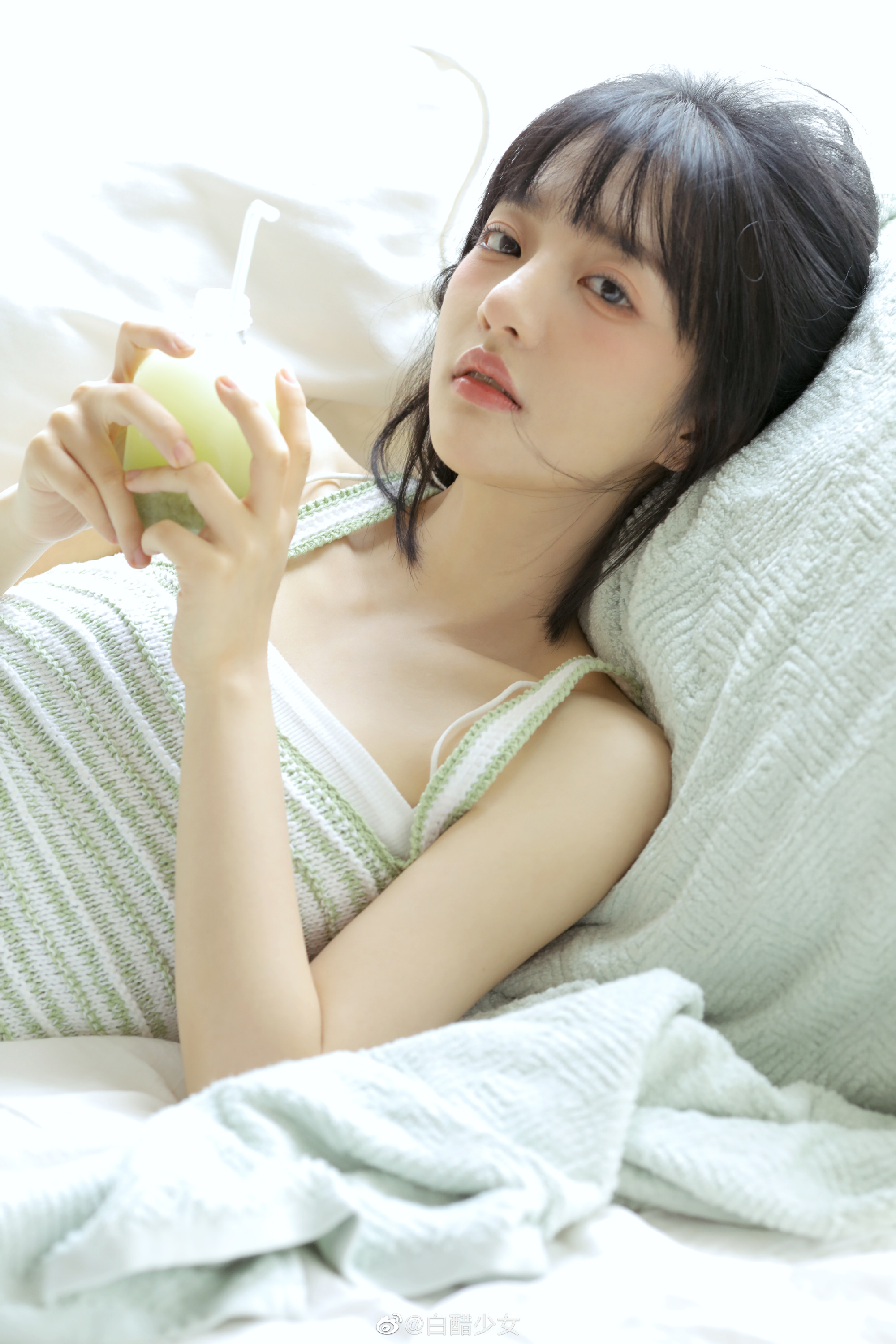 白醋少女清纯系写真组图