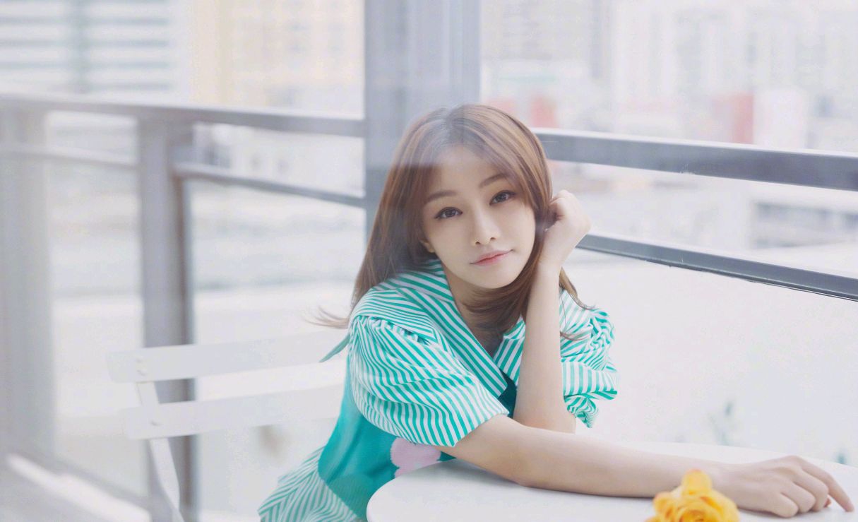 miss大小姐直播公然开车,让水友们兴奋!