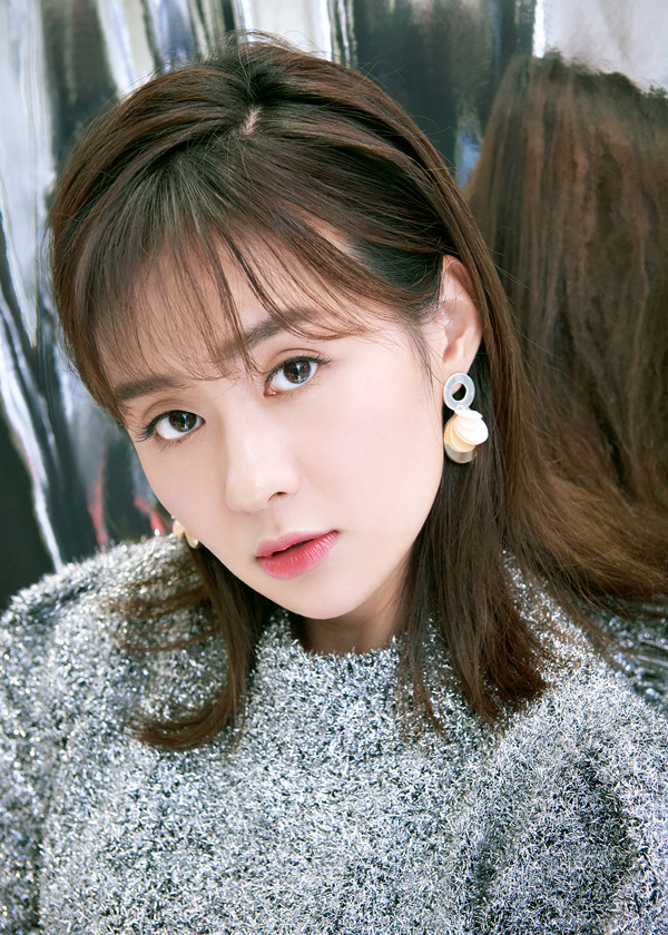 精美图集|郑合惠子甜美迷人