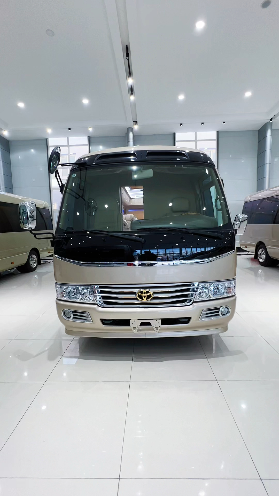 丰田考斯特8座大型商务旅居车,团队出行,公司接待用车!